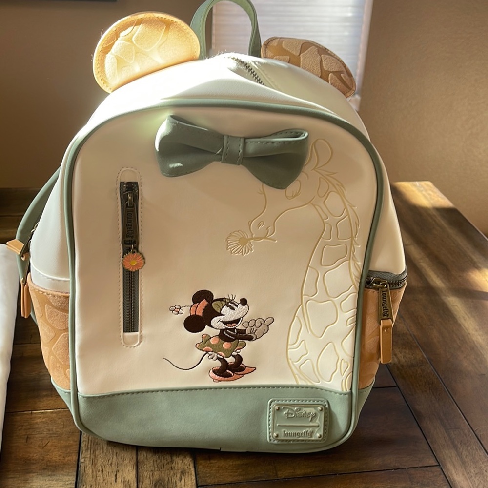 Loungefly Minnie Mouse backpack